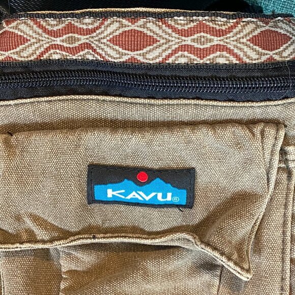 Bungle of 2 travel bags:  Kavu Keeper Khaki & Columbia Azza Raspberry #119L - Picture 4 of 4